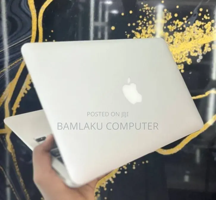 New Laptop Apple MacBook Air 2015 8GB Intel Core i5 SSD 128GB