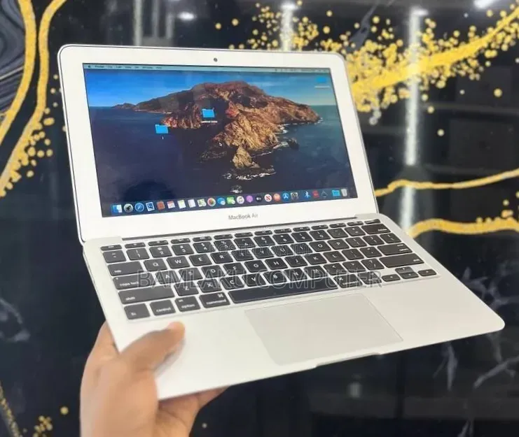 New Laptop Apple MacBook Air 2015 8GB Intel Core i5 SSD 128GB