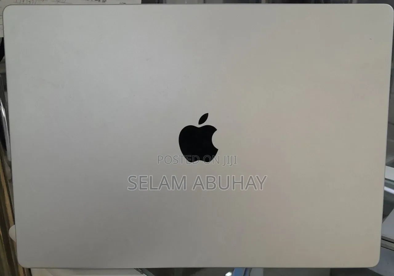 New Laptop Apple MacBook Pro 2020 M1 32GB Apple M1 Pro SSD 1T