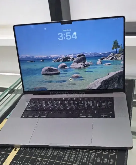 New Laptop Apple MacBook Pro 2021 M1 32GB Apple M1 Max SSD 1T