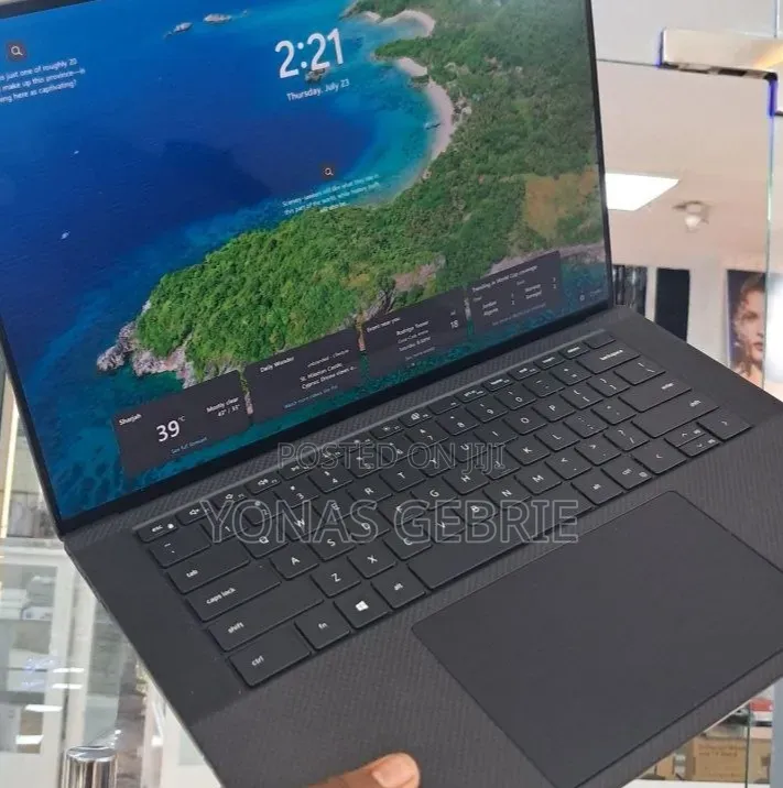 New Laptop Dell Precision 5560 16GB Intel Core i7 SSD 512GB