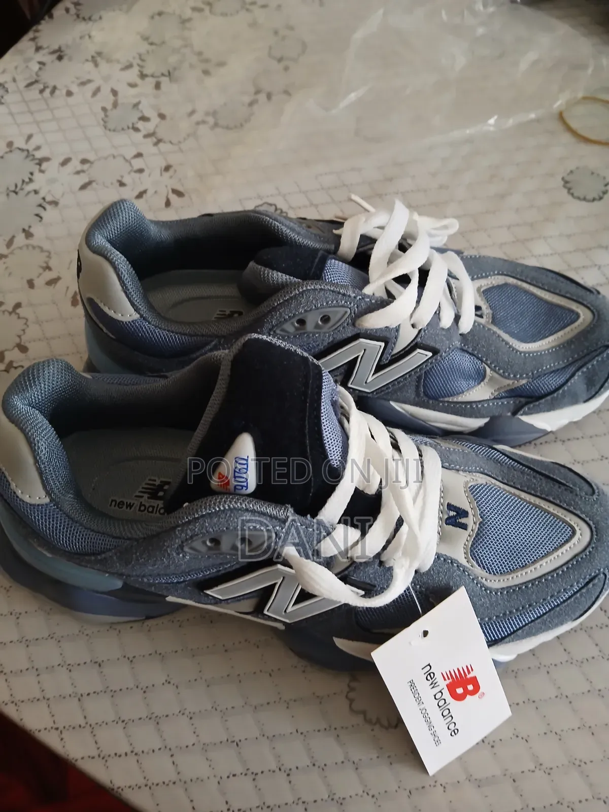 New Balance ጫማ በትልቅ ቅናሽ