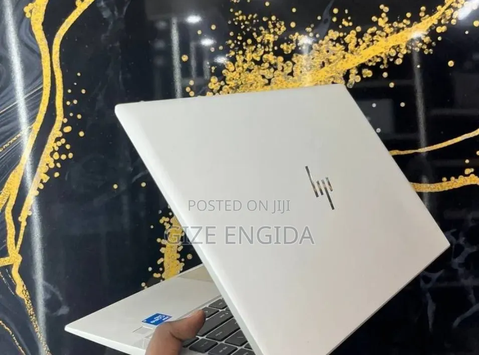 New Laptop HP EliteBook 840 G8 16GB Intel Core i5 SSD 512GB