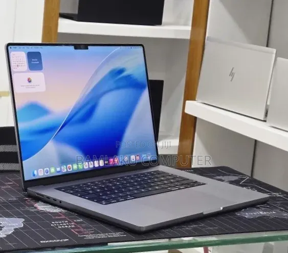 New Laptop Apple MacBook Pro 2021 M1 Max 32GB Apple M1 Max SSD 512GB