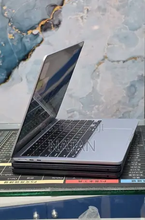 New Laptop Apple MacBook Air 2025 M4 16GB Apple M4 SSD 256GB