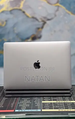 New Laptop Apple MacBook Pro 2020 8GB Apple M1 SSD 512GB