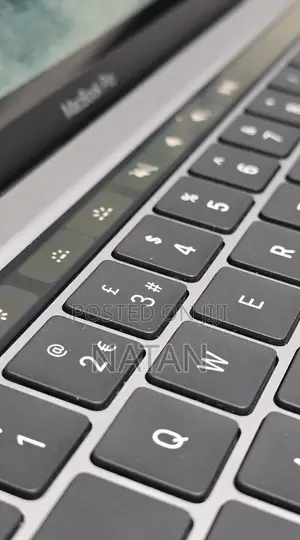 New Laptop Apple MacBook Pro 2020 8GB Apple M1 SSD 512GB