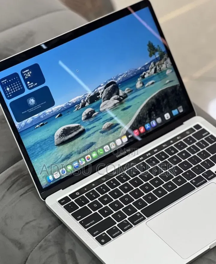 New Laptop Apple MacBook Pro 2019 8GB Apple M1 Pro SSD 512GB