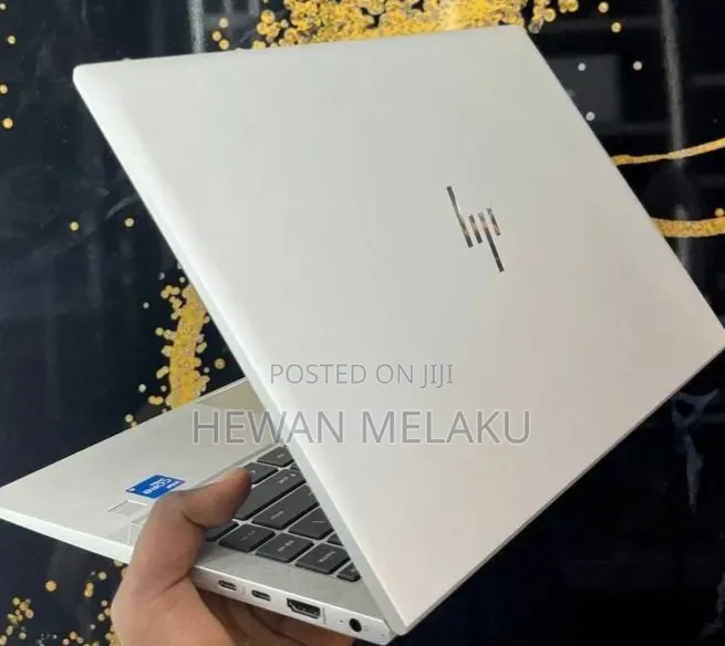 New Laptop HP EliteBook 840 G8 16GB Intel Core i5 SSD 512GB