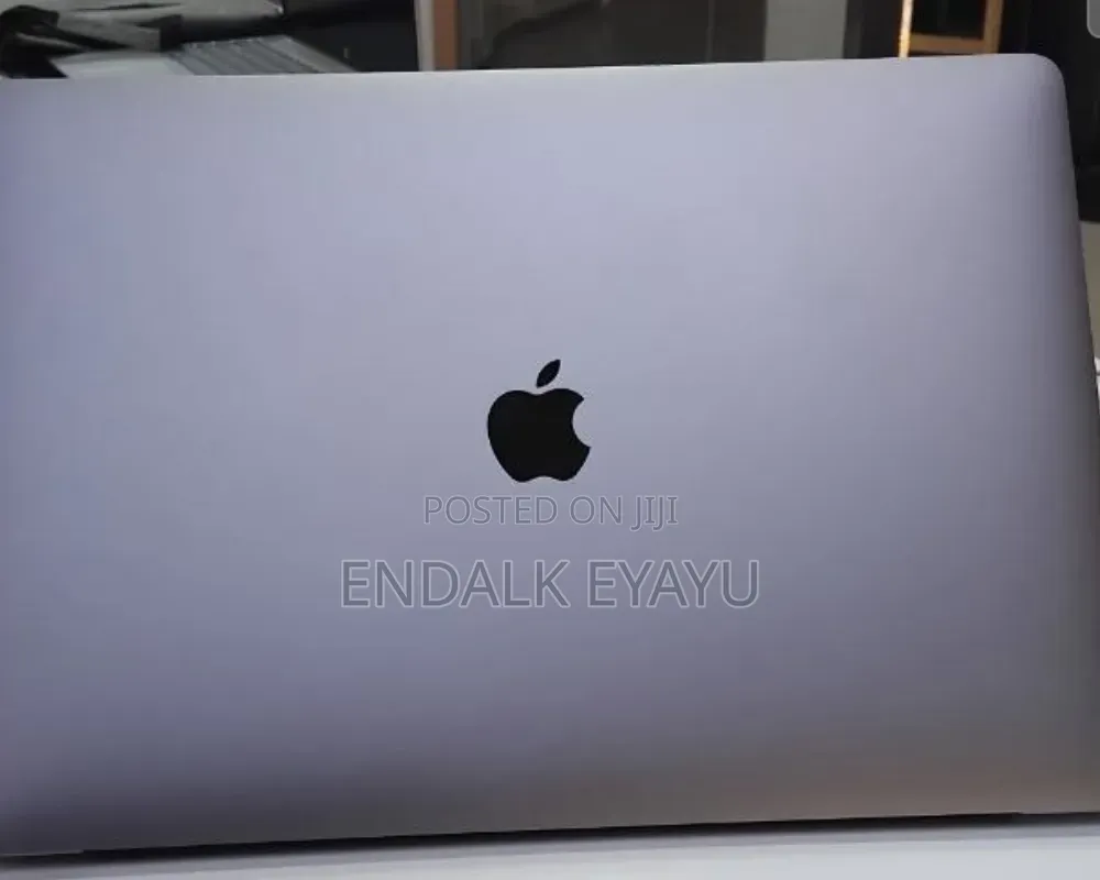 New Laptop Apple MacBook Pro 2017 16GB Intel Core i7 SSD 512GB