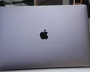 New Laptop Apple MacBook Pro 2017 16GB Intel Core i7 SSD 512GB