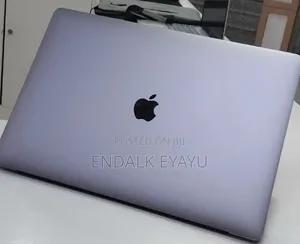New Laptop Apple MacBook Pro 2017 16GB Intel Core i7 SSD 512GB