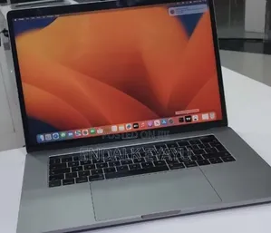 New Laptop Apple MacBook Pro 2017 16GB Intel Core i7 SSD 512GB