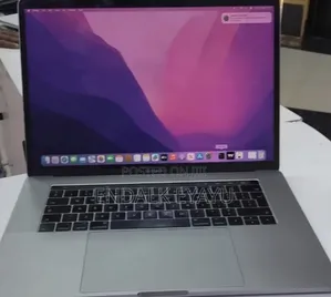New Laptop Apple MacBook Pro 2017 16GB Intel Core i7 SSD 512GB