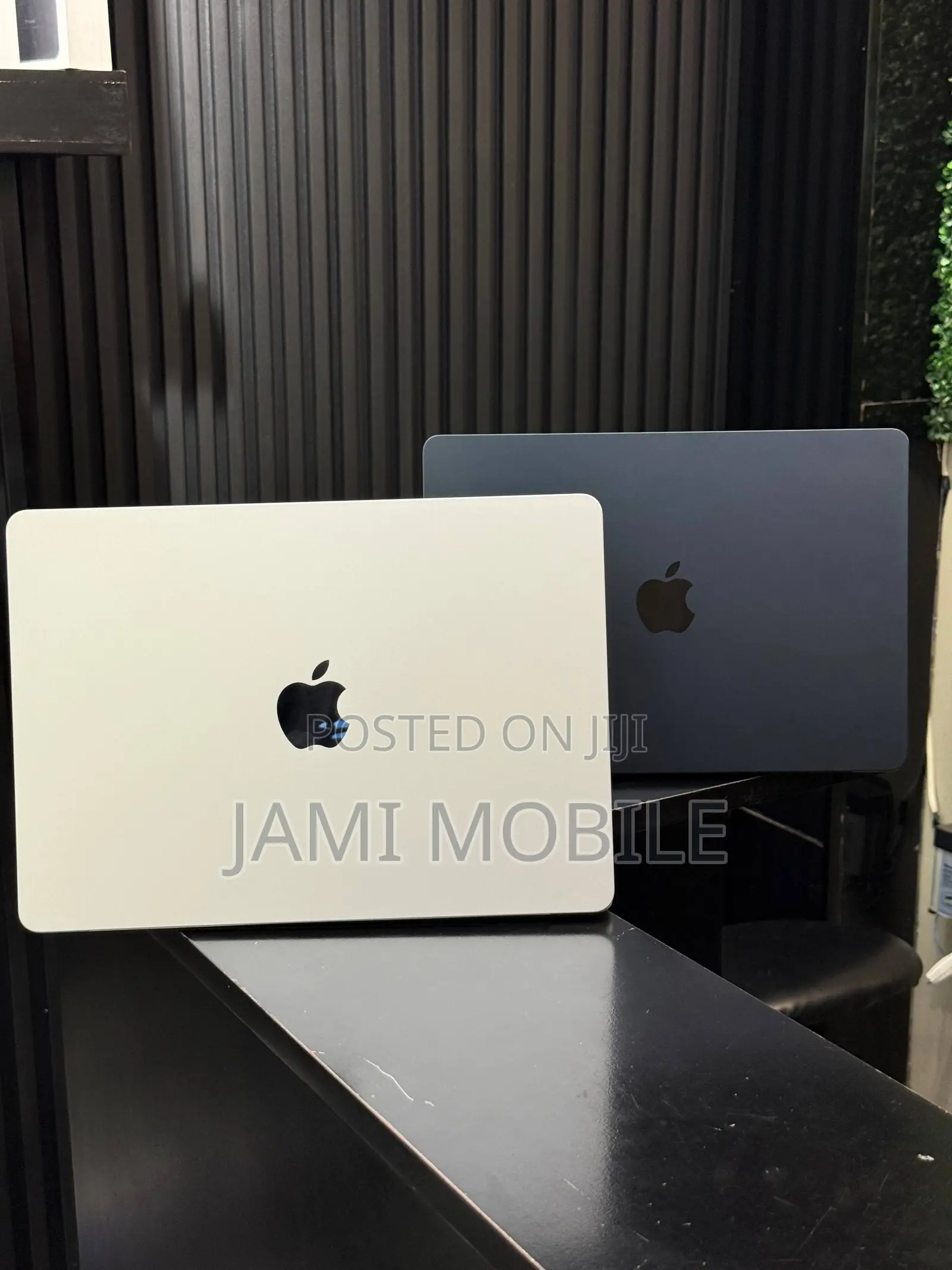 New Laptop Apple MacBook Air 2022 M2 16GB Apple M2 SSD 256GB