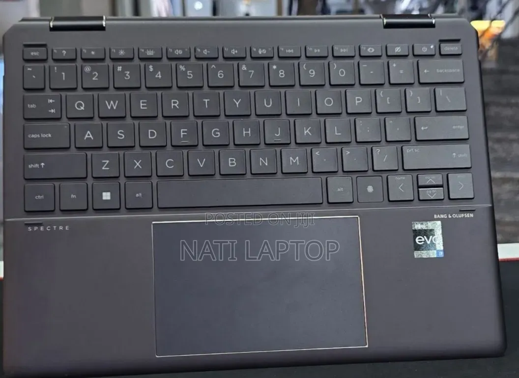 New Laptop HP Spectra 13 16GB Intel Core i7 SSD 512GB