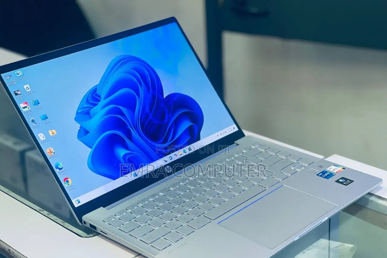 New Laptop HP 16GB Intel Core i5 SSD 512GB