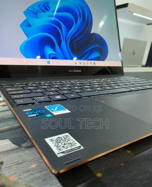 New Laptop Asus Zenbook 13 OLED 16GB Intel Core i7 SSD 512GB