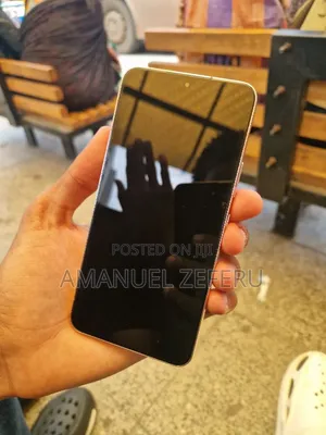 New Samsung Galaxy S22 5G 256 GB Rose Gold