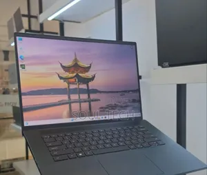 New Laptop Dell Inspiron 15 16GB Intel Core i7 SSD 512GB