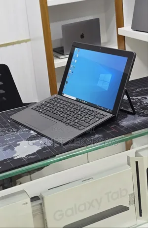 New Laptop HP Elite X2 1012 8GB Intel Core i5 SSD 128GB