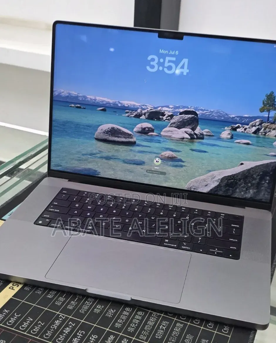 New Laptop Apple MacBook Pro 2021 M1 32GB Apple M1 Pro SSD 1T
