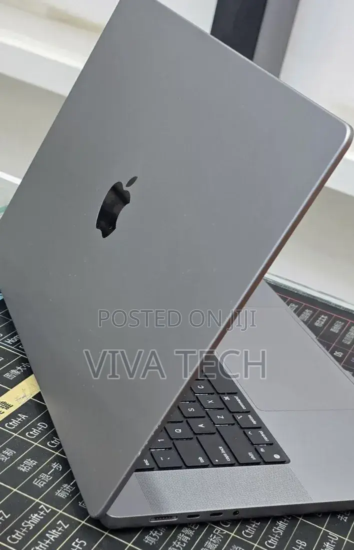 New Laptop Apple MacBook Pro 2021 M1 32GB Apple M1 Pro SSD 1T
