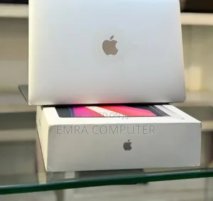 New Laptop Apple MacBook Pro 2020 M1 8GB Apple M1 Pro SSD 512GB