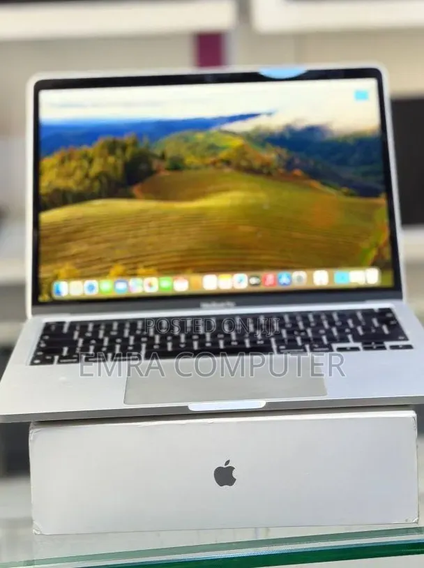 New Laptop Apple MacBook Pro 2020 M1 8GB Apple M1 Pro SSD 512GB