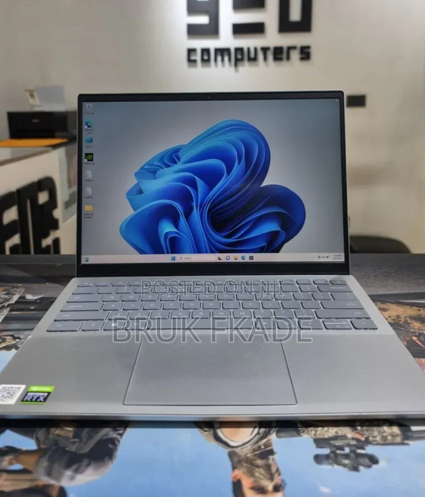 New Laptop Dell Inspiron 14 16GB Intel Core i7 SSD 512GB