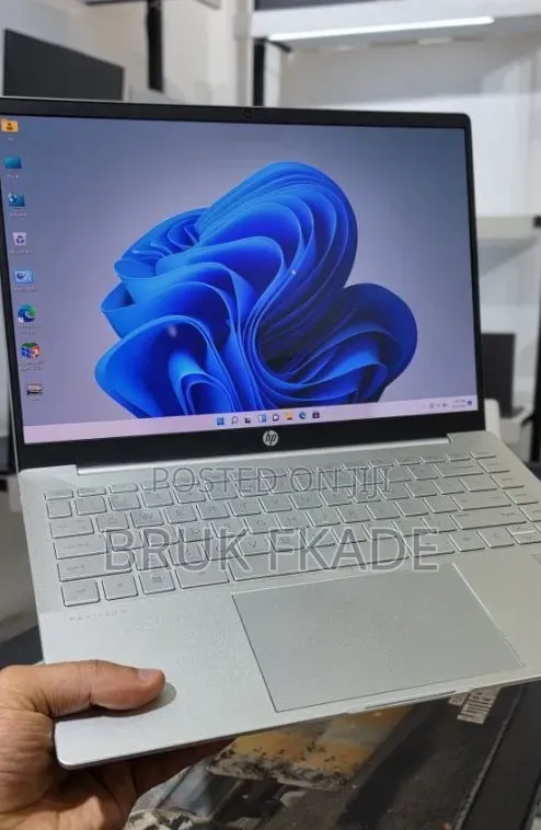 New Laptop Dell Inspiron 14 16GB Intel Core i7 SSD 512GB