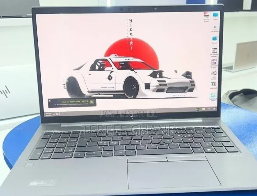 New Laptop HP ZBook Firefly G8 16GB Intel Core i7 SSD 512GB