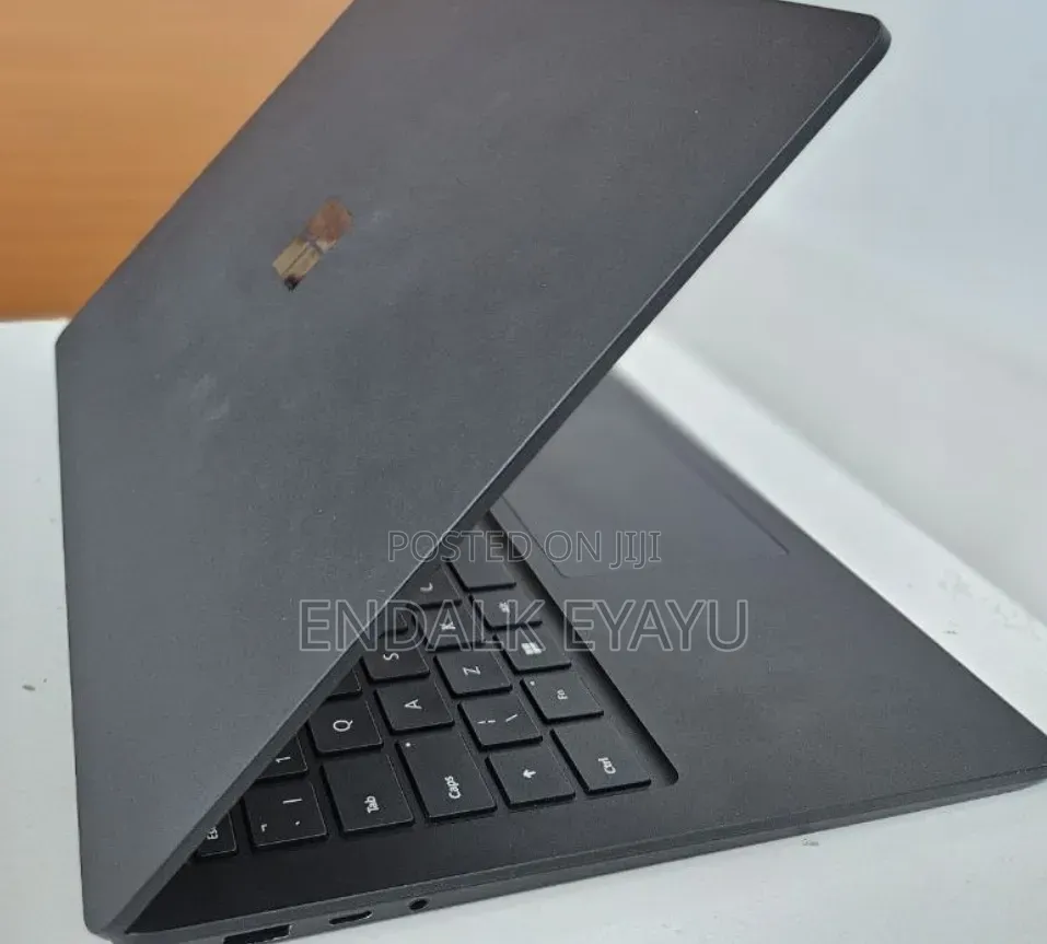New Laptop Microsoft Surface Laptop 4 16GB Intel Core i7 SSD 512GB