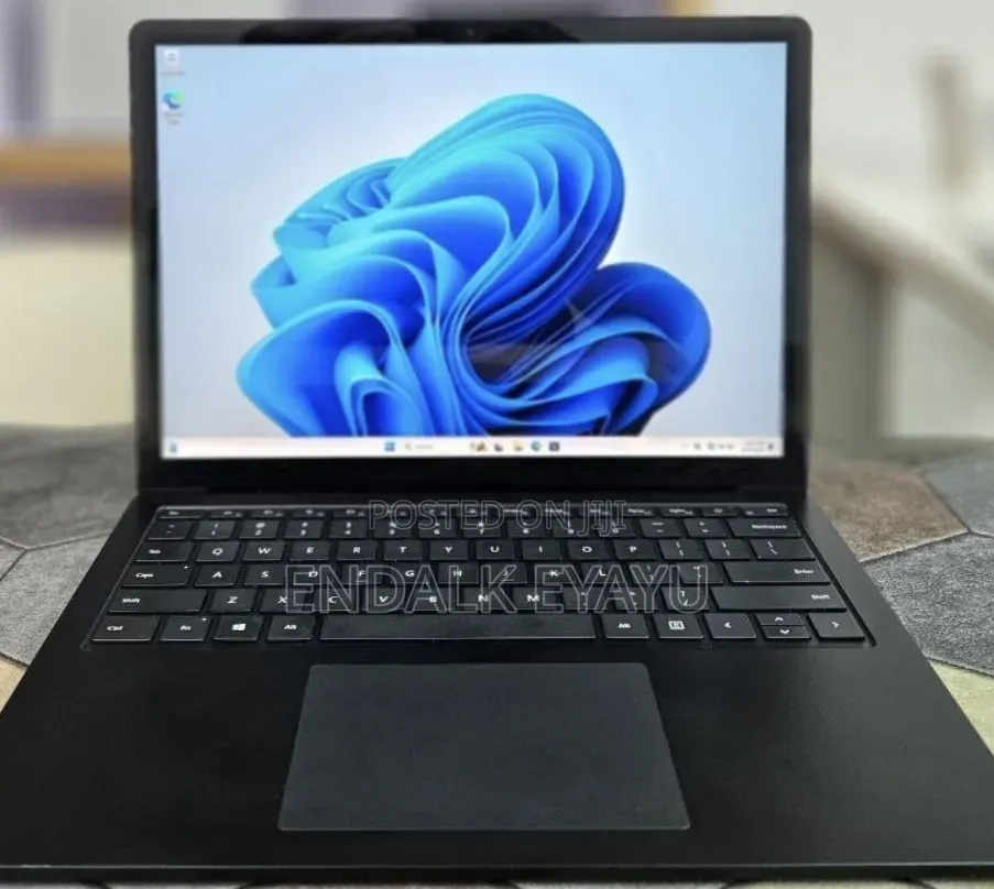 New Laptop Microsoft Surface Laptop 4 16GB Intel Core i7 SSD 512GB