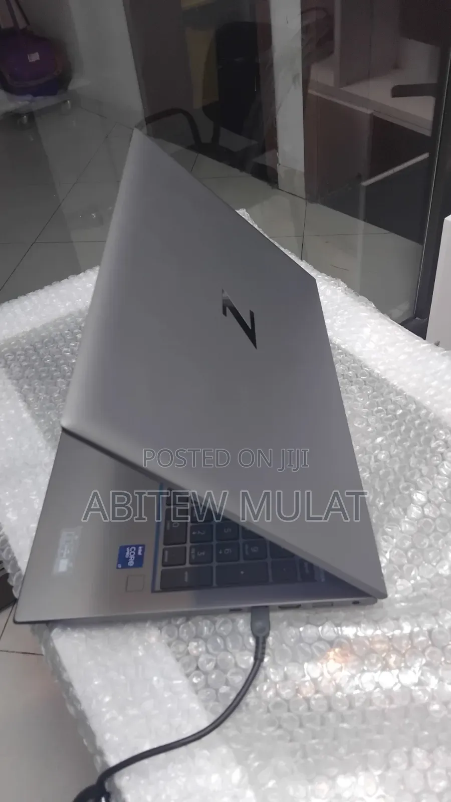 New Laptop HP ZBook Firefly G8 16GB Intel Core i7 SSD 512GB