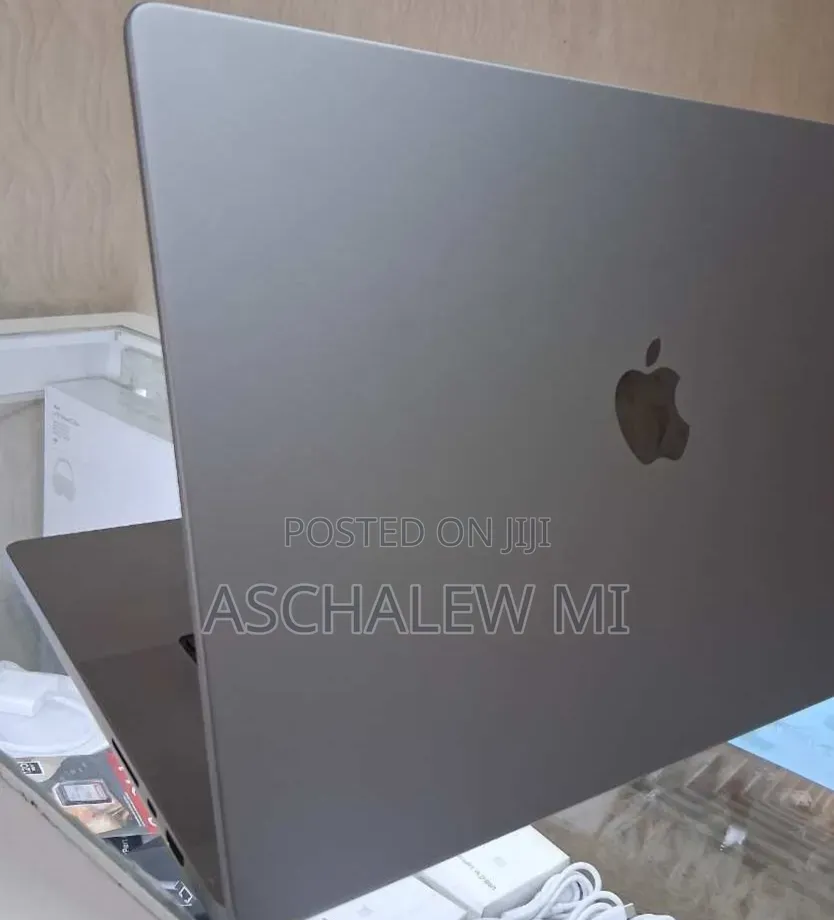 New Laptop Apple MacBook Pro 2021 M1 16GB Apple M1 Pro SSD 1T