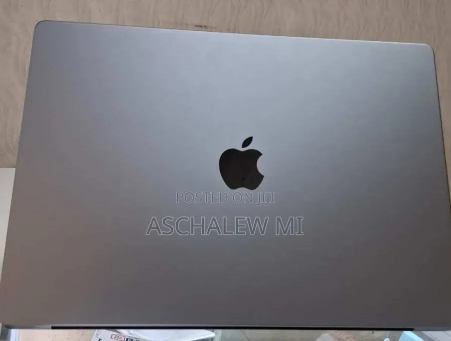 New Laptop Apple MacBook Pro 2021 M1 16GB Apple M1 Pro SSD 1T