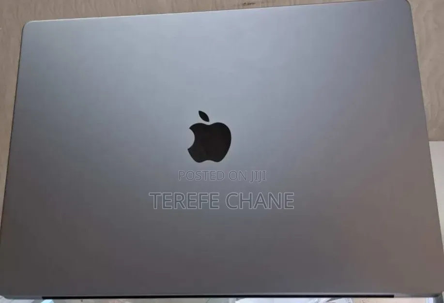 New Laptop Apple MacBook Pro 2021 M1 16GB Apple M1 Pro SSD 1T