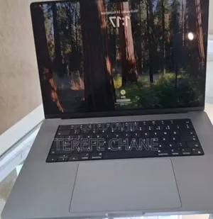 New Laptop Apple MacBook Pro 2021 M1 16GB Apple M1 Pro SSD 1T