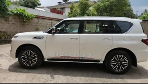 Nissan Patrol 2016 White