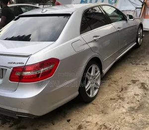Mercedes-Benz E200 2014 Silver
