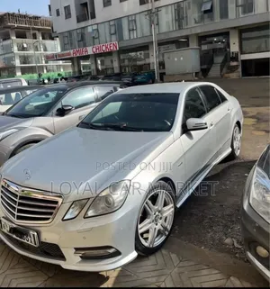 Mercedes-Benz E200 2014 Silver