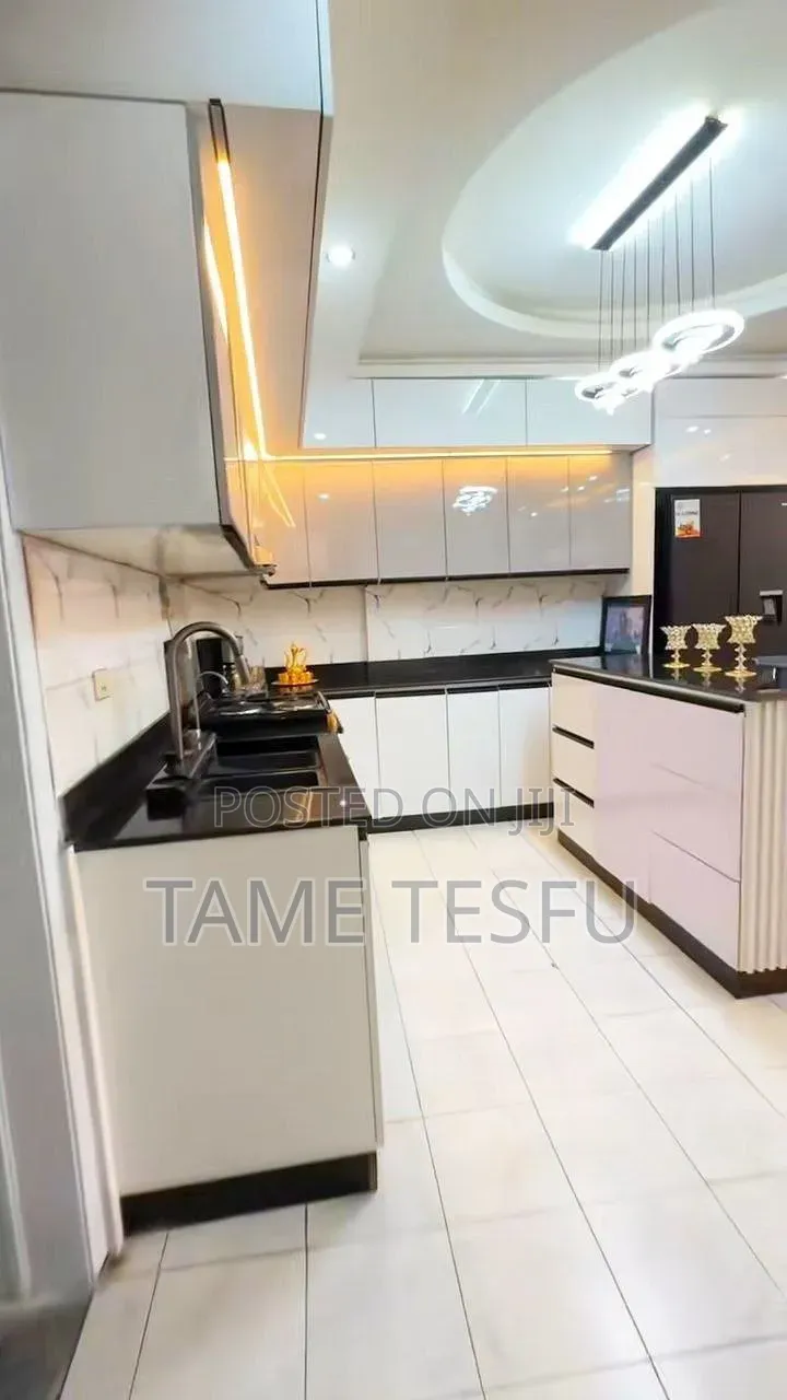 Furnished 9bdrm House in Cmc ባዱሜ, Bole for sale