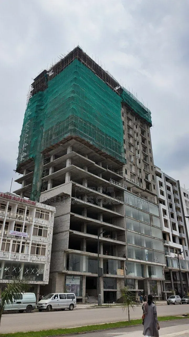 Shop and Apartement