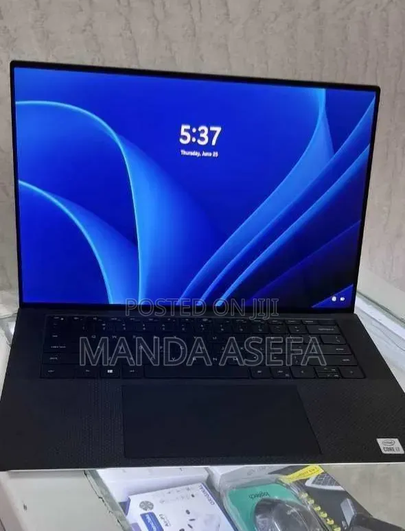 New Laptop Dell XPS 15 16GB Intel Core i7 SSD 512GB