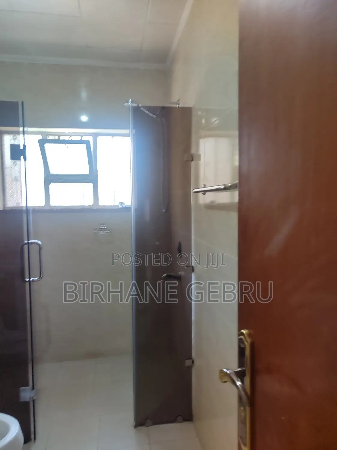 5bdrm Villa in Villa, Bole for rent