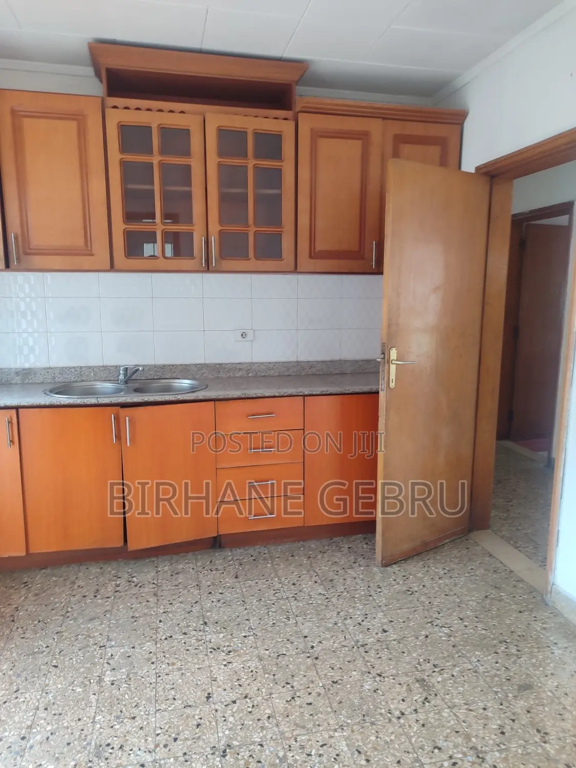 5bdrm Villa in Villa, Bole for rent