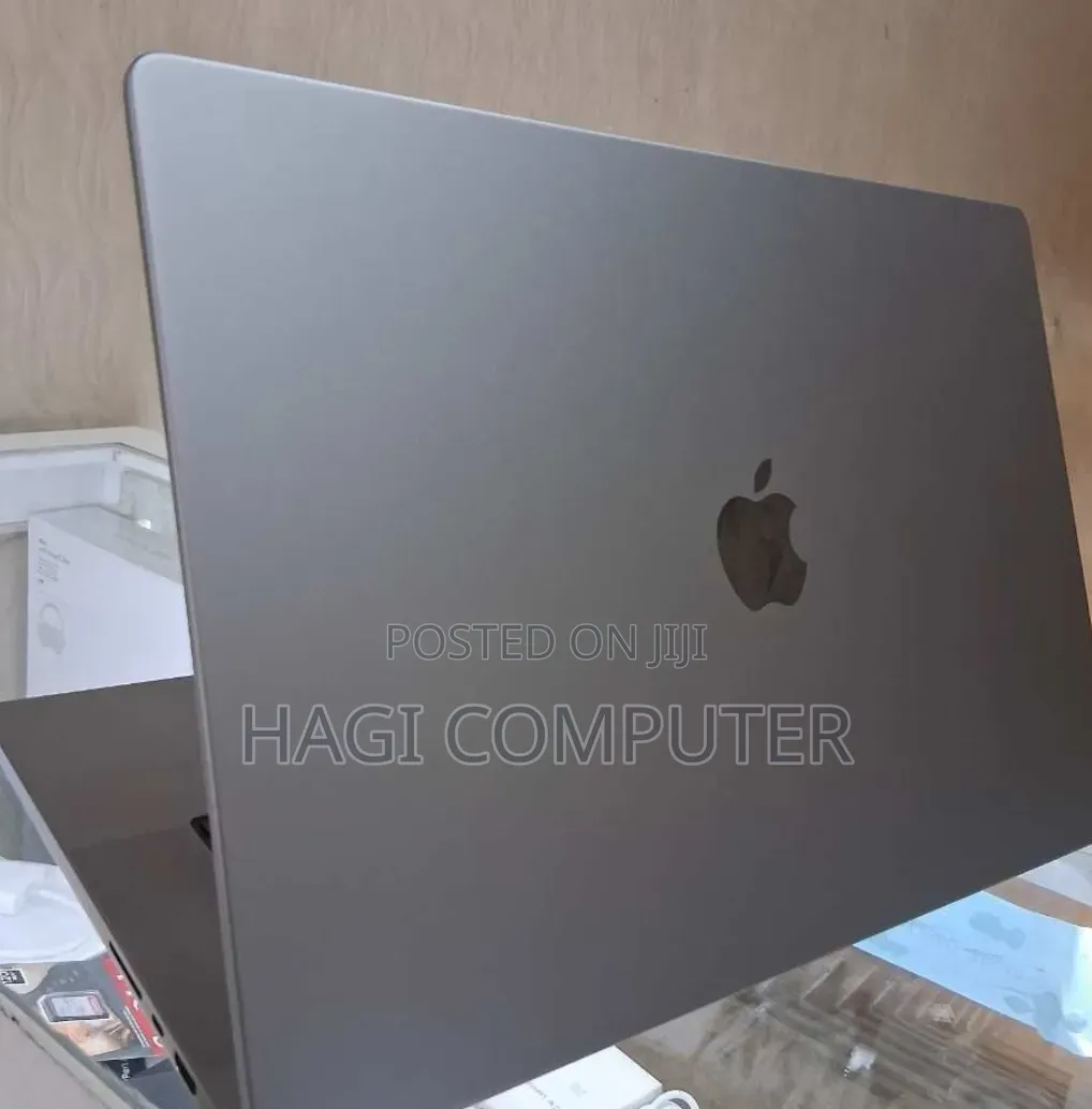 New Laptop Apple MacBook Pro 2021 M1 16GB Apple M1 Pro SSD 1T