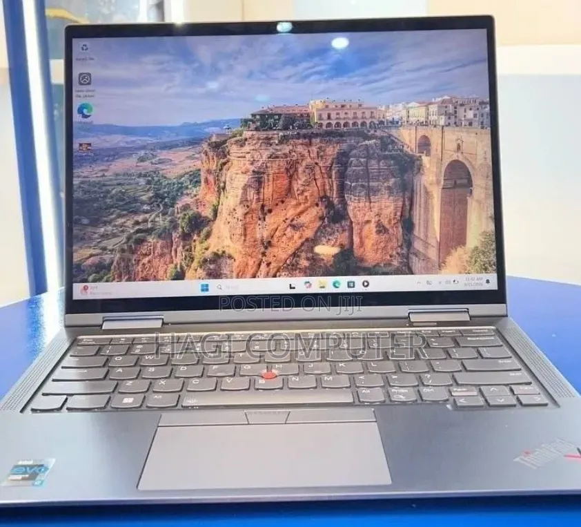 New Laptop Lenovo ThinkPad X1 Yoga Gen 8 16GB Intel Core i7 SSD 512GB