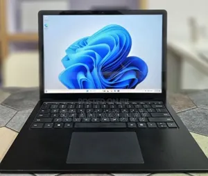 New Laptop Microsoft Surface 16GB Intel Core i7 SSD 512GB